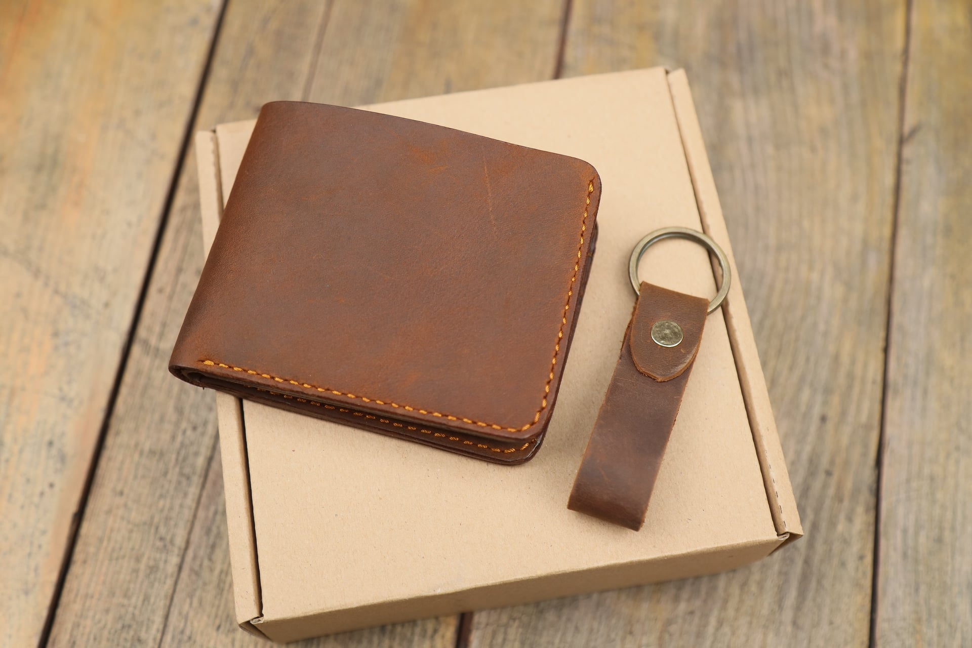 Ví nam da bò sáp khâu tay thủ công